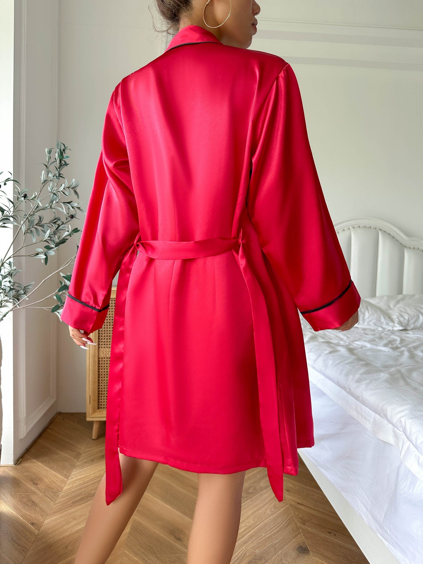 Satin Pyjama Set – Sleep Elegantly, Every Night